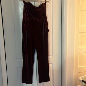 NWT Express Women's Strapless
Jumpsuit Velvet Velour Sweetheart
Burgundy